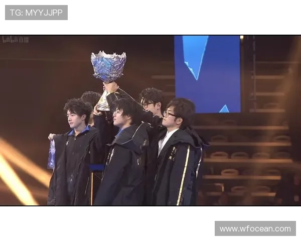 FLY与T1巅峰对决谁能问鼎荣耀舞台掀起赛季最强风暴